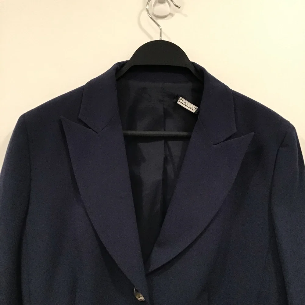 Tahari Blazer Womens Size M Navy Blue Tailored 3-Button Professional Jacket - Picture 6 of 14